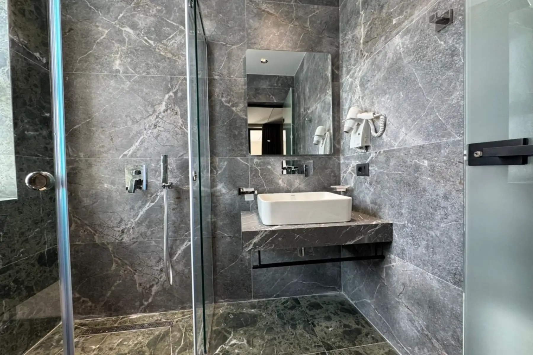 img_id_679607.14.24 (3).webp